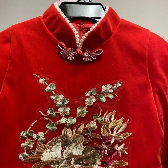 Elegant Red Floral Kids Costume - Picture 8 of 9